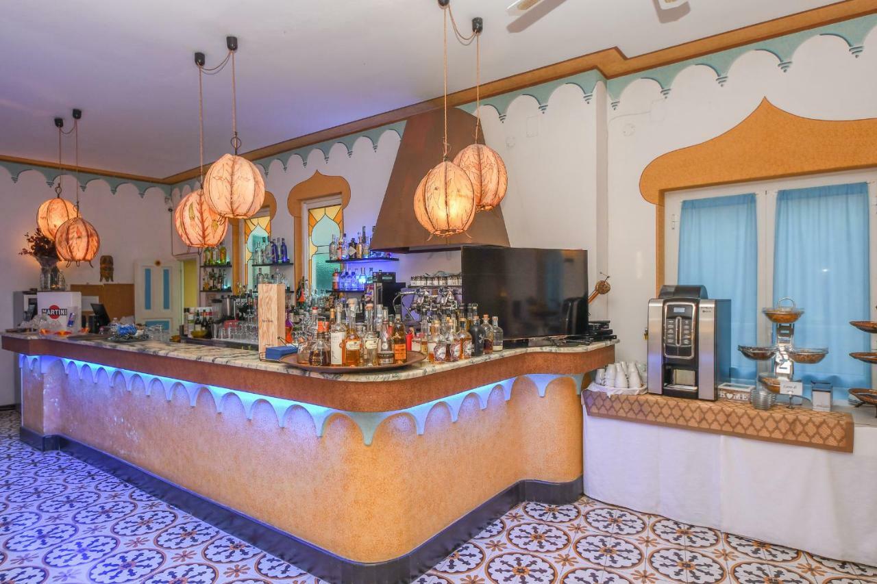 Hotel Arabesque Varigotti Exterior foto